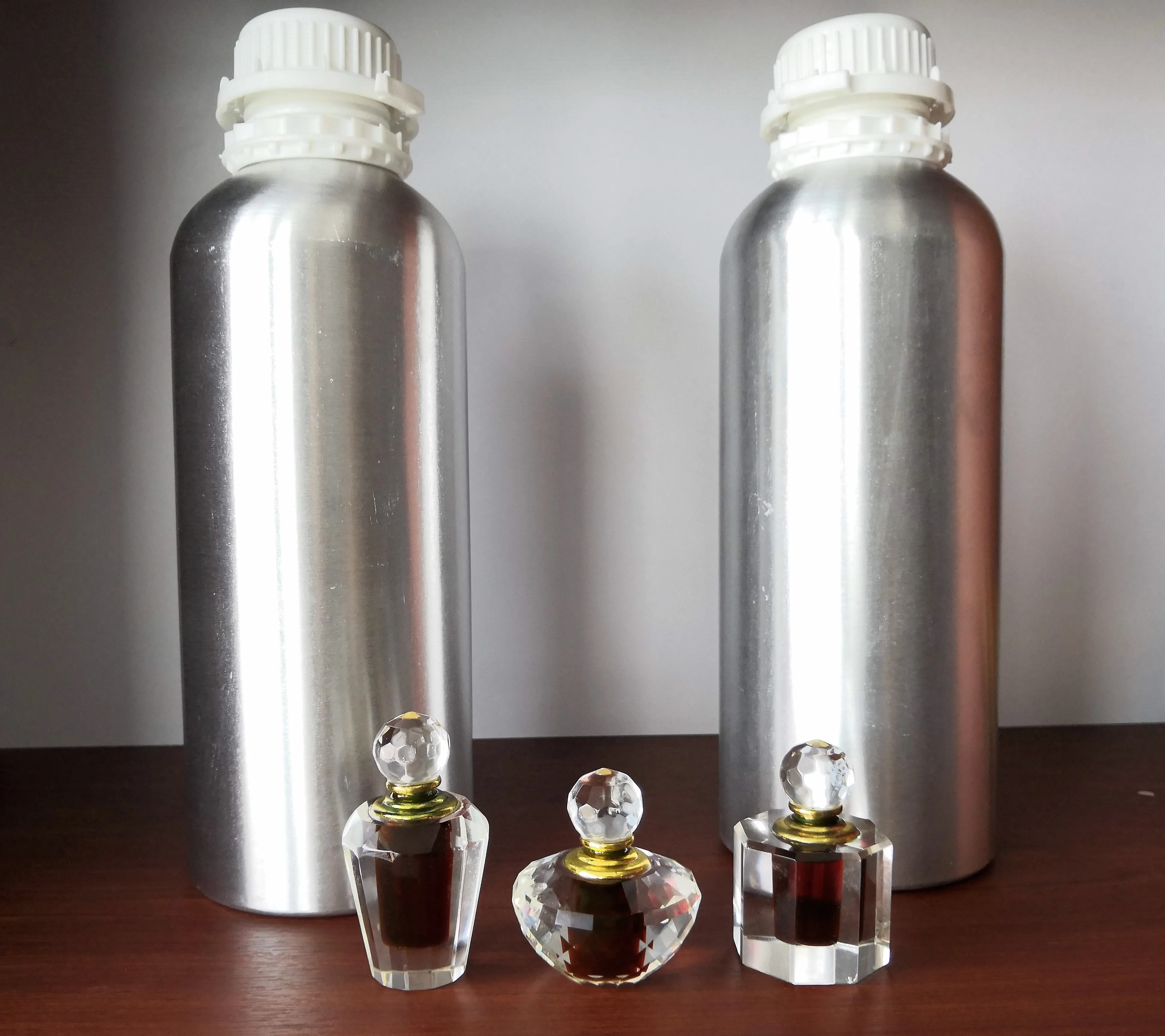 
Malaysia Halal 100% Pure Oud Wood Essential Oil 