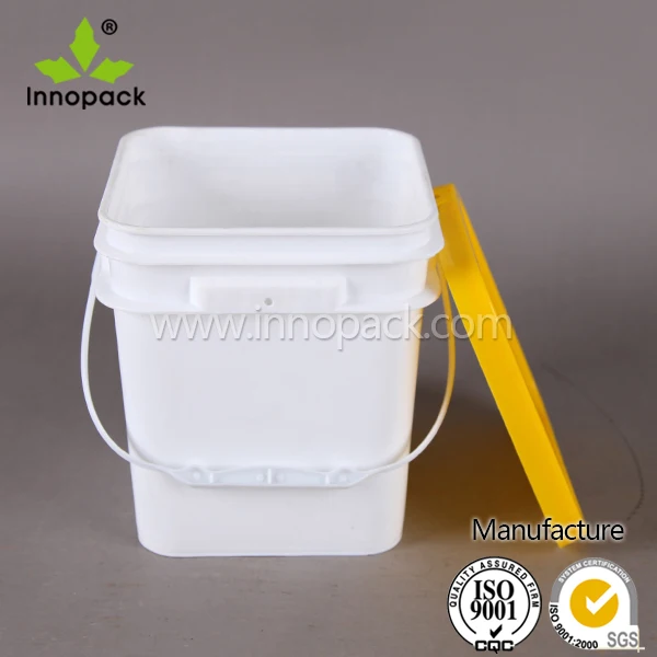 colored plastic buckets