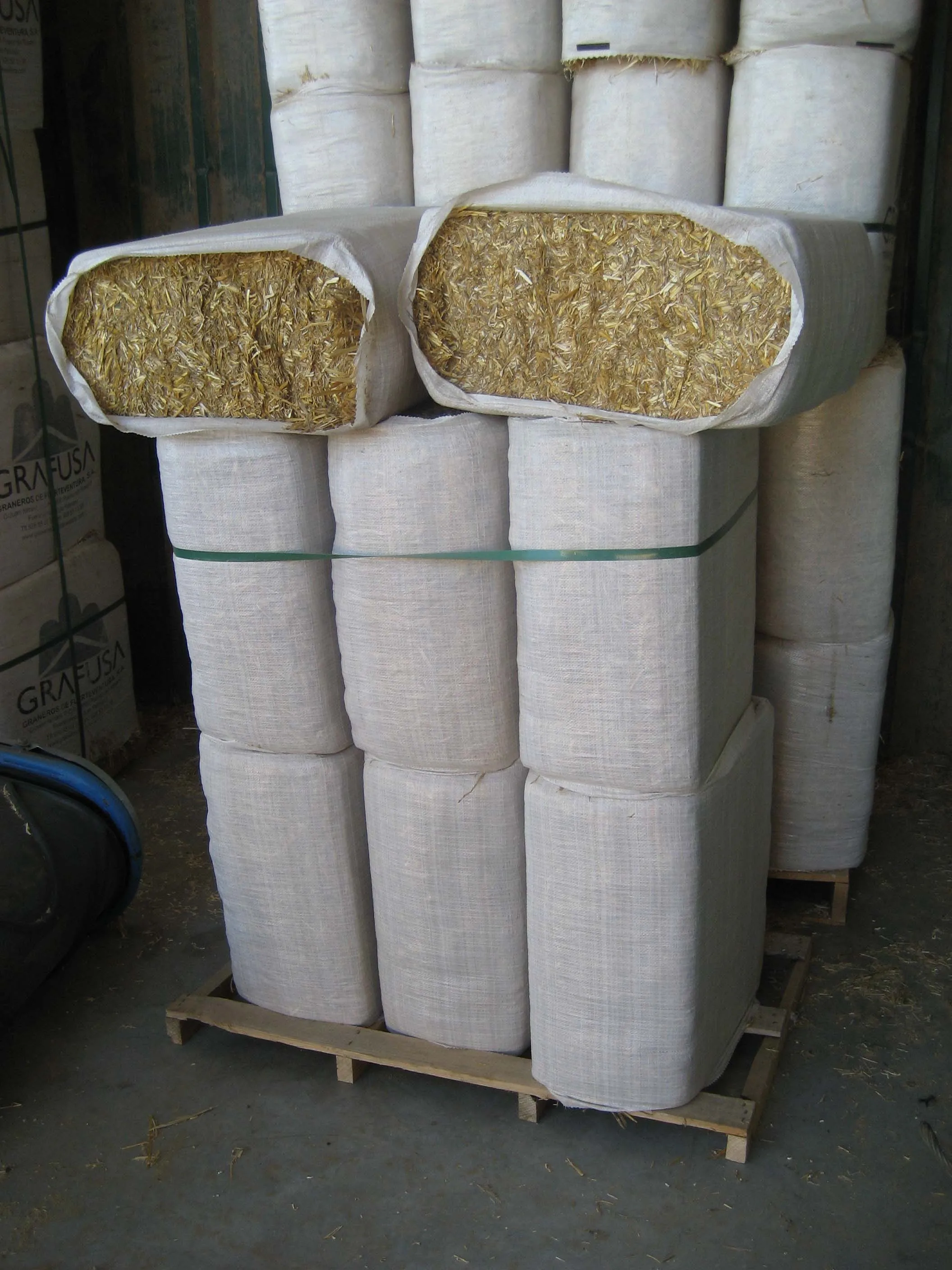
Wheat Straw animal feed 