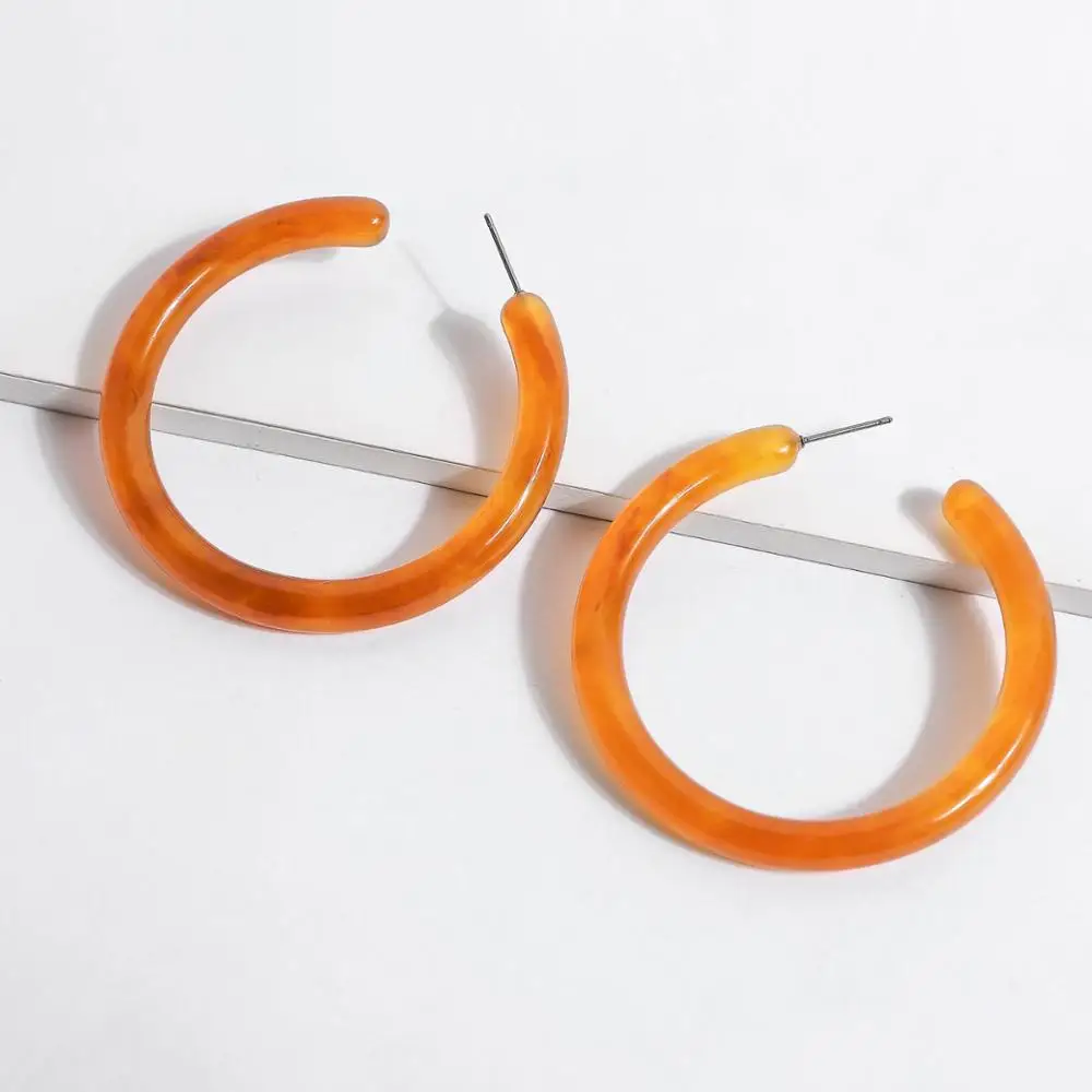 

Fashion Statement Minimalist Geometric Lucite Hoop Earrings Marble Effect Tortoiseshell Circle Shaped Acrylic Stud Earrings, As picture