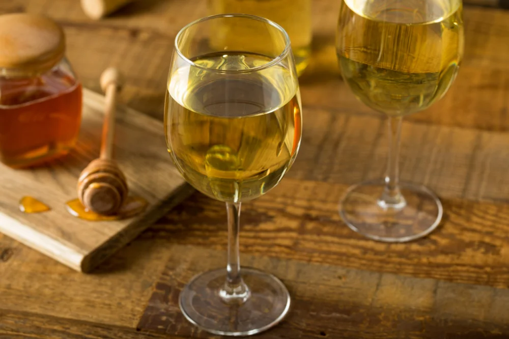 White Wine Honey Drinks Honey Wine From Ukraine Honey Wine Buy White