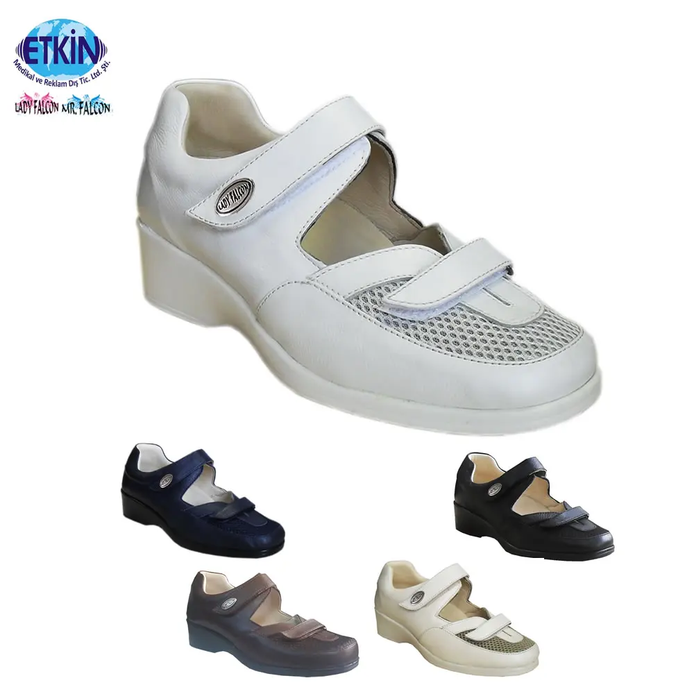 adjustable width shoes