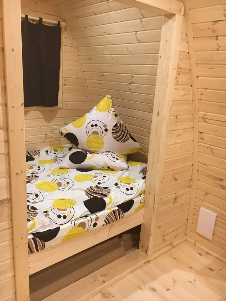 
Insulated Camping Pod with side entrance 