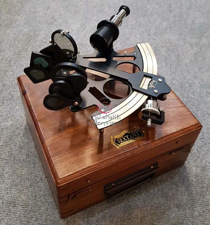 航海黄铜黑色古董六分仪与木箱