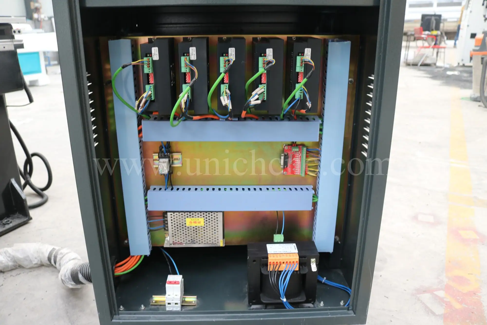 new model cnc plywood cutting router engraving machine