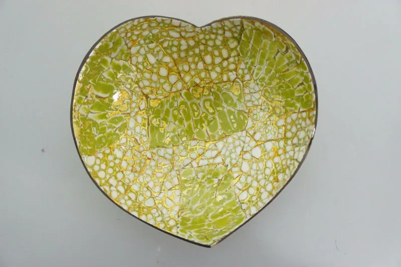 
Lacquer coconut shell bowl, heart-shaped, lacquerware handicraft in Vietnam 