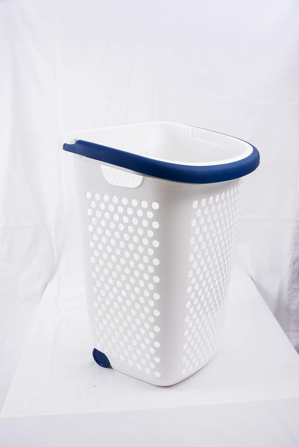 Laundry Hamper Basket Lift And Go With Wheel (blue Navy