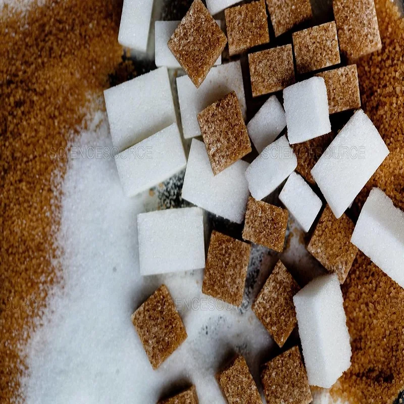 Коричневый сахар из чего. Коричневый сахар. Белый и коричневый сахар. Коричневого сахара. Сахар тростниковый.