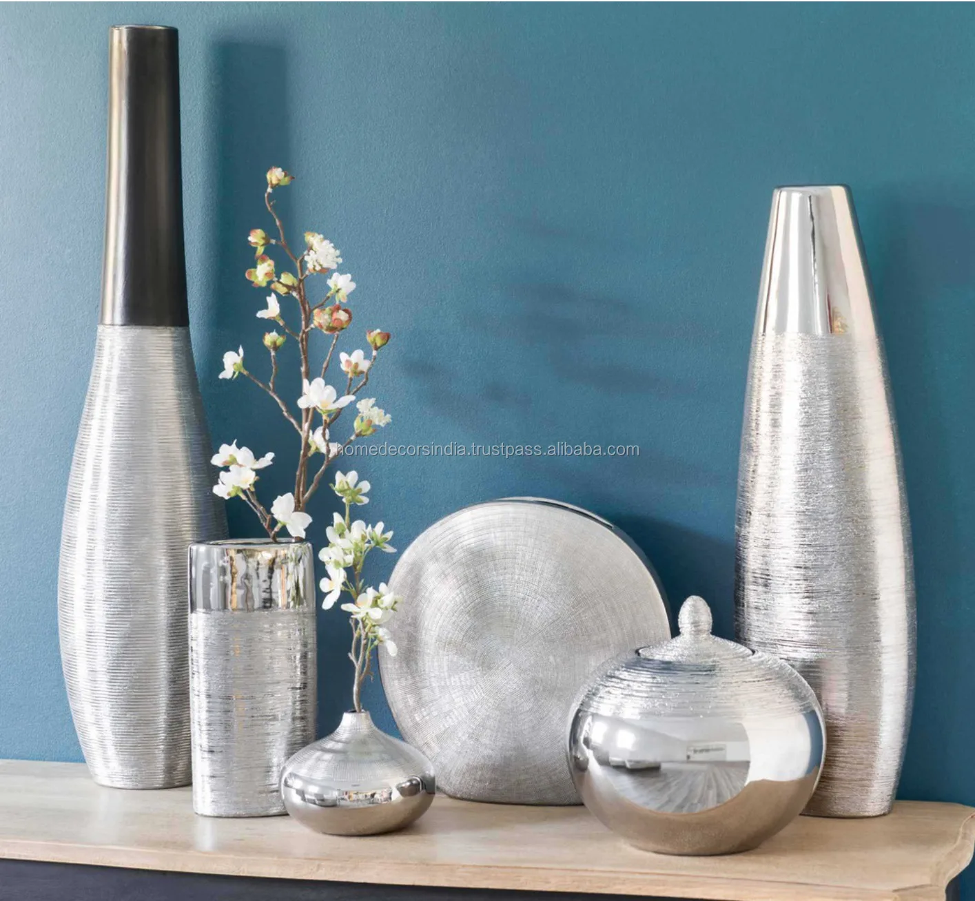ball vase in silver.jpg
