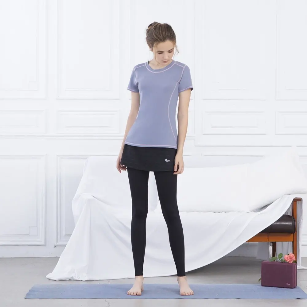 Yoga pants with skirt overlay Clearance