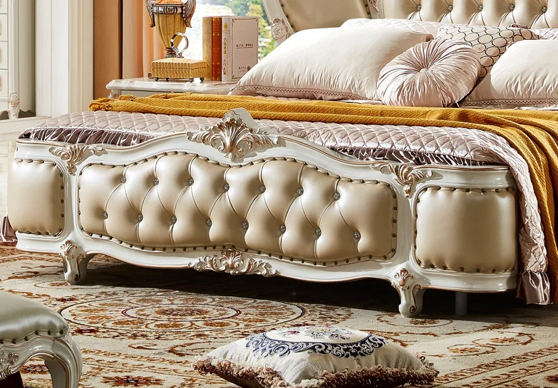 Luxury Classic King Size Wood Royal French Style Bedroom Furniture Set.jpg