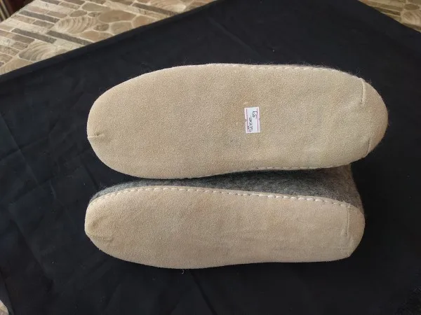 Plain Design Felt Wool Shoes To Keep You Warm / Handmade In Nepal - Buy ...
