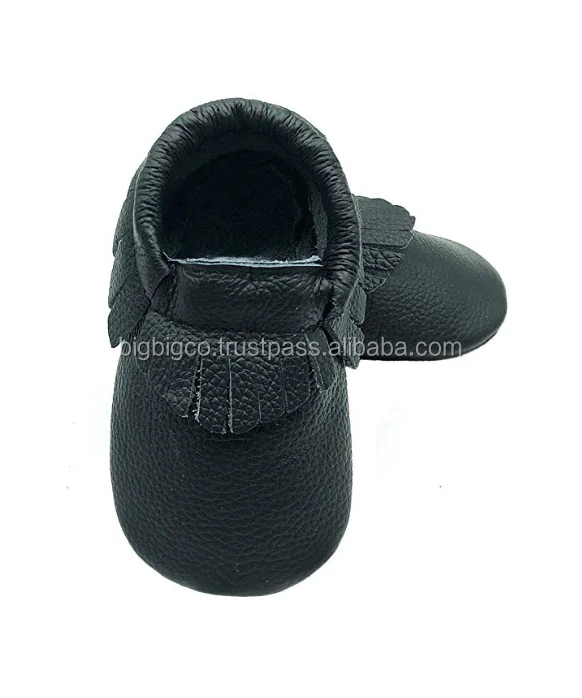 Moccains shoes (97).png