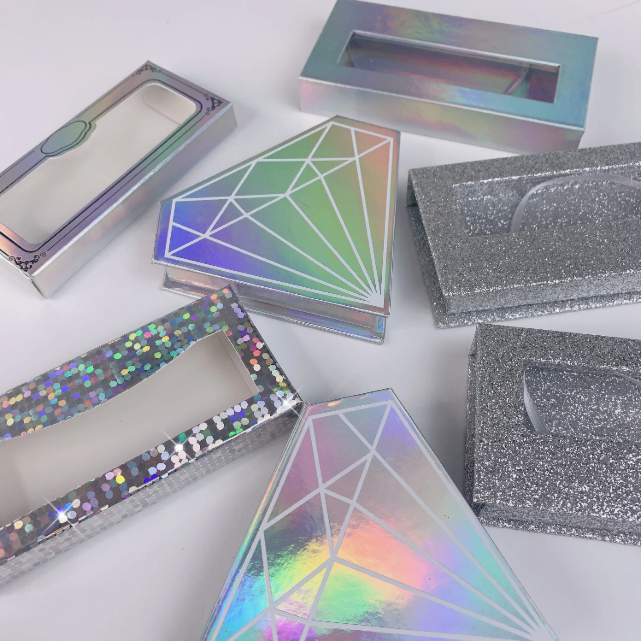 

Best selling 3d 100% real mink lashes and 25mm mink eyelash vendor with customized case, Black