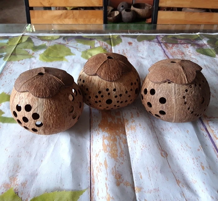 Eco Friendly Handicrafts Coconut Shell Lamp Home Decor Made In
