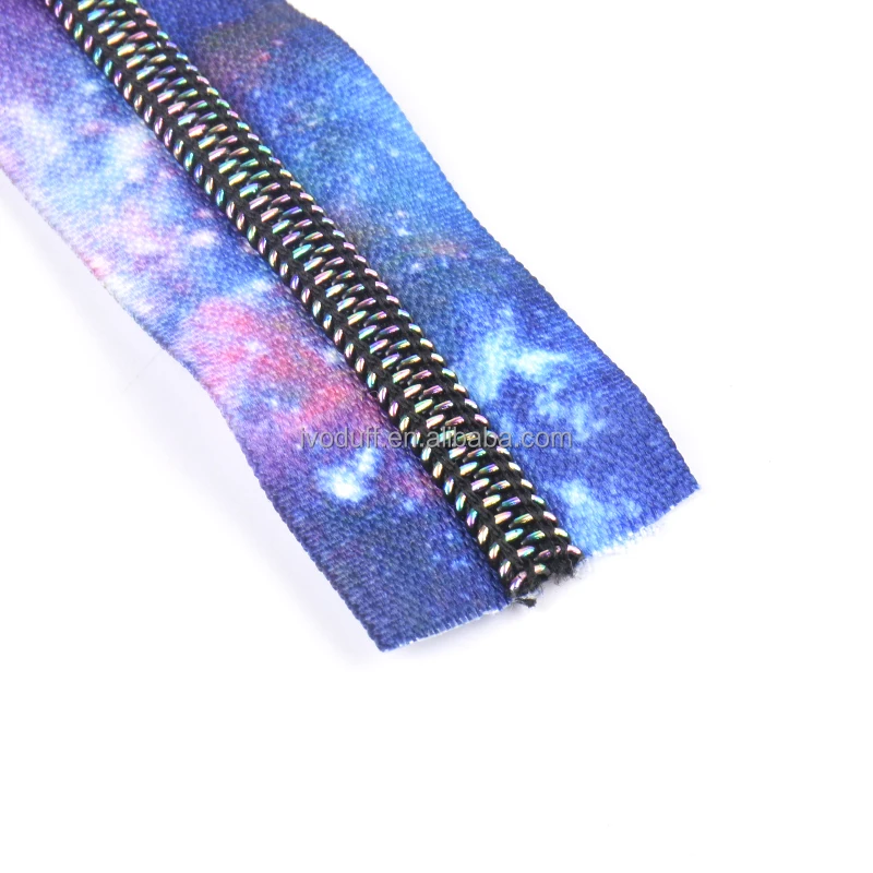 

Ivoduff New Arrival5# galaxy Zipper Tape With Rainbow Teeth With Starry Sky Fabric For Bag Making, Rainbow color