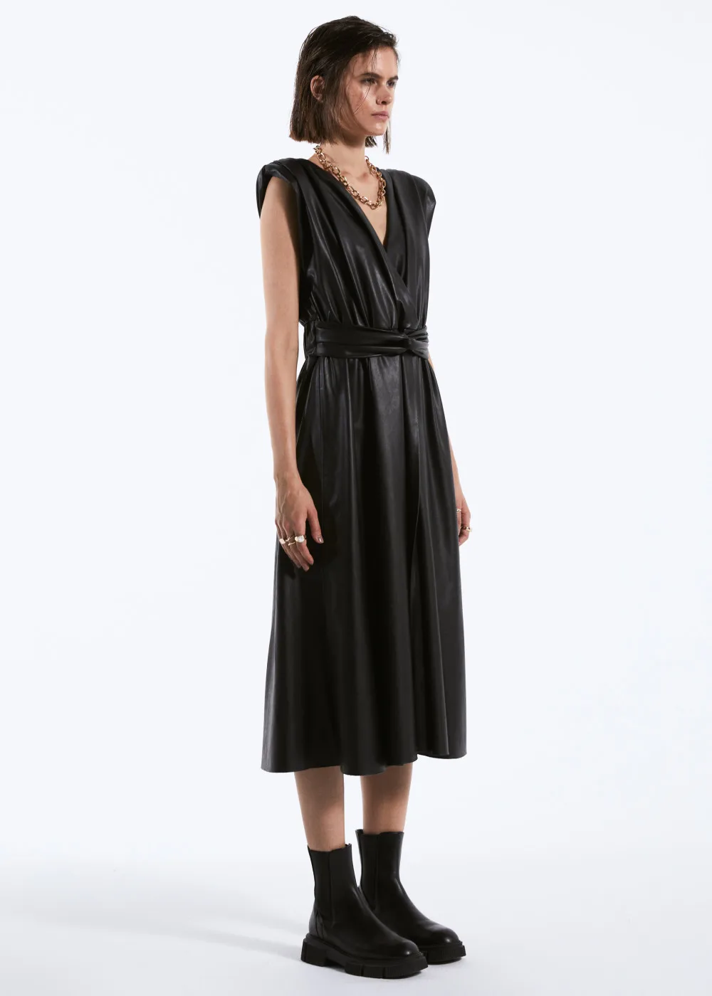 
Hot Selling Winter Long Black Leather Casual Dress Sleeveless Premium High Quality Unique High Quality Fabric 