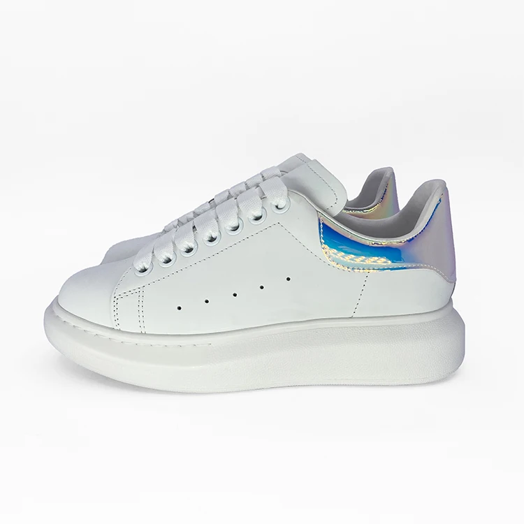 

China Custom Made PU Sport Shoe for Mens Super Athletic Fashionable Design Footwear, White