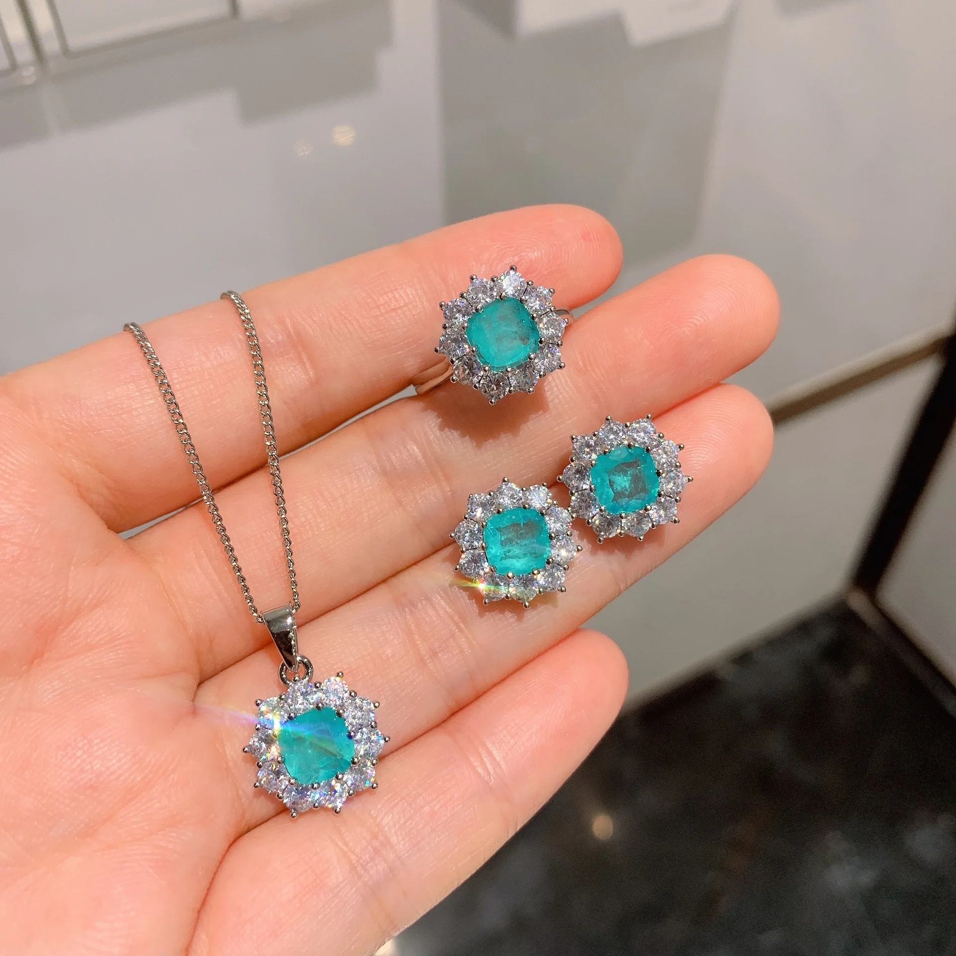 

Luxury Paraiba Tourmaline Gemstone Earrings/Pendant/Necklace Wedding Jewelry Sets Wholesale