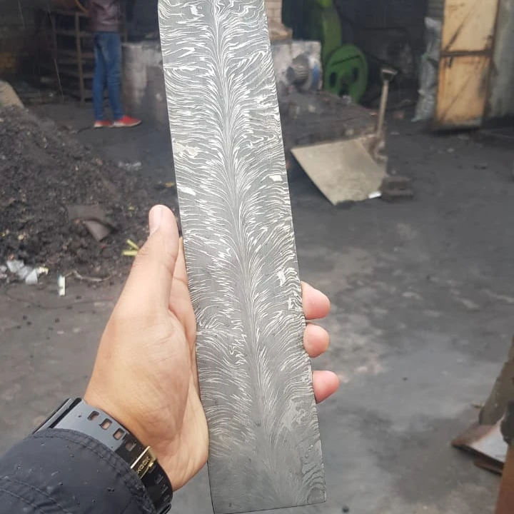 
Damascus feather billet 