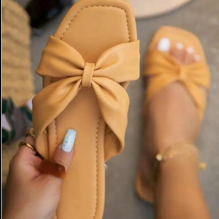 

Hot Selling Summer Wholesale Flat Sandals Custom Logo 2022 New Design Beach Slippers Ladies Outdoor Women Slippers shoes