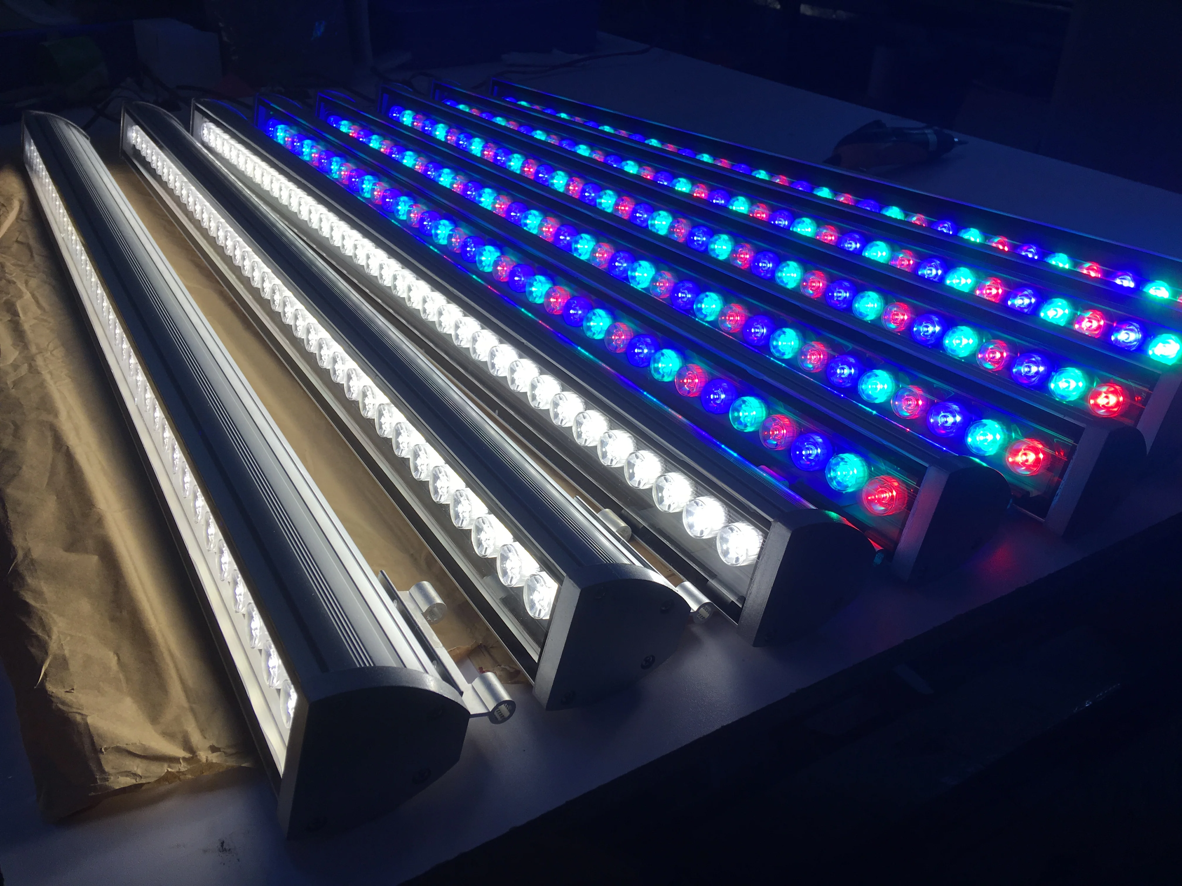 
30W 36W Outdoor Lamp LED Flood Light IP65 LED Wall Washer Downlight Lamp AC85-265V White Red Yellow Blue Green RGB Wall Washer 