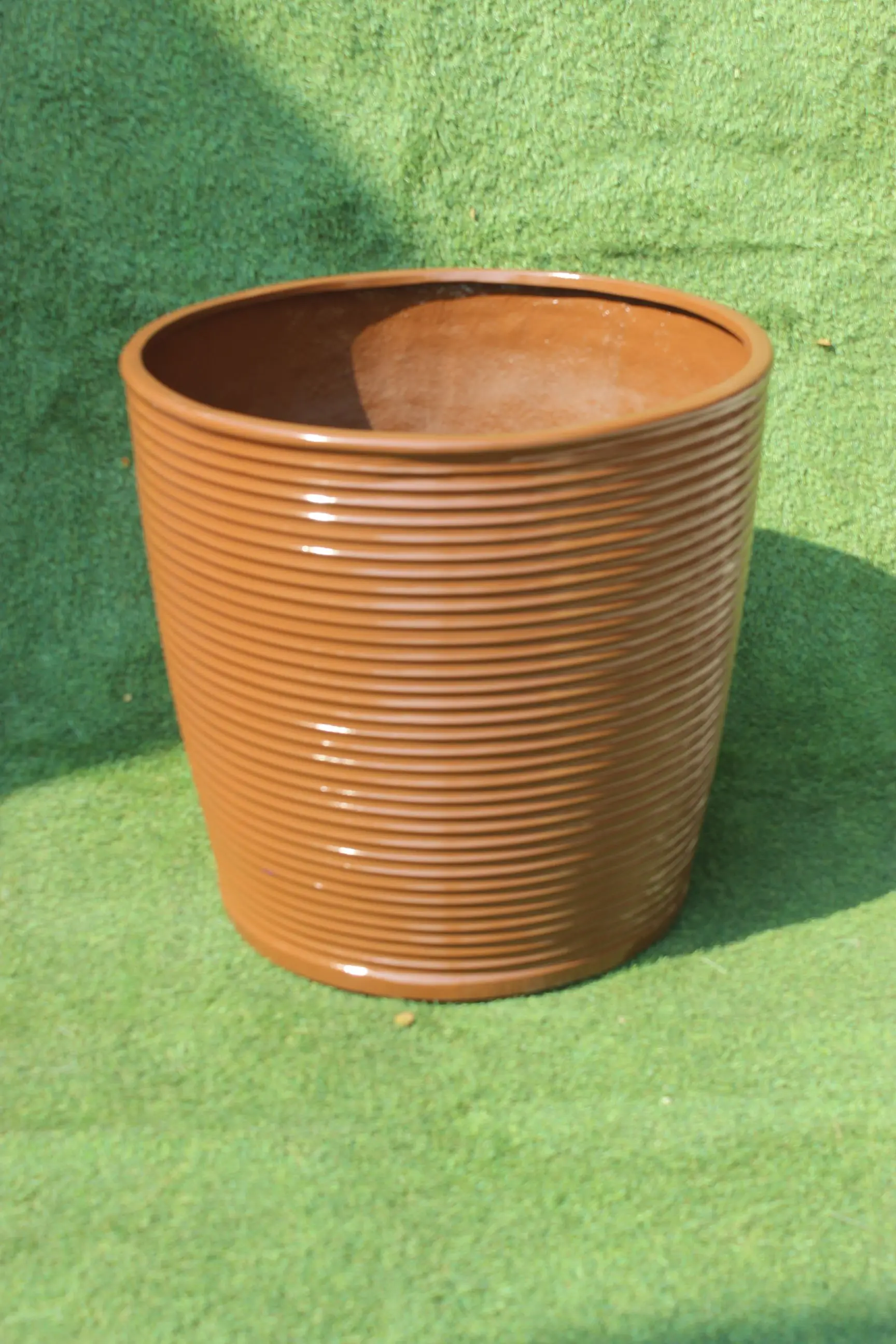 Cube Smooth Finish Square Spotted Color Big Flower Pot Planter At Home