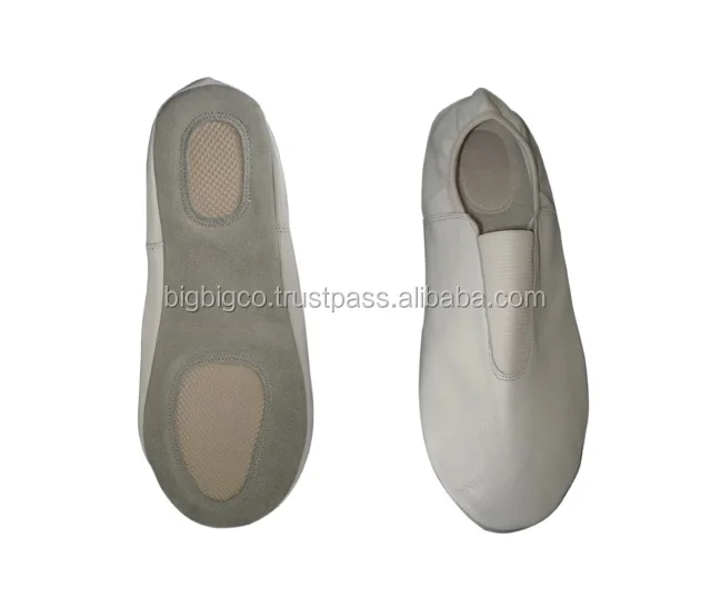 Gym shoe 01 (10).jpg