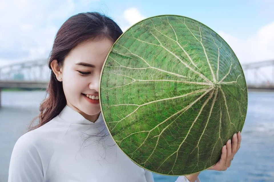 leaf hat