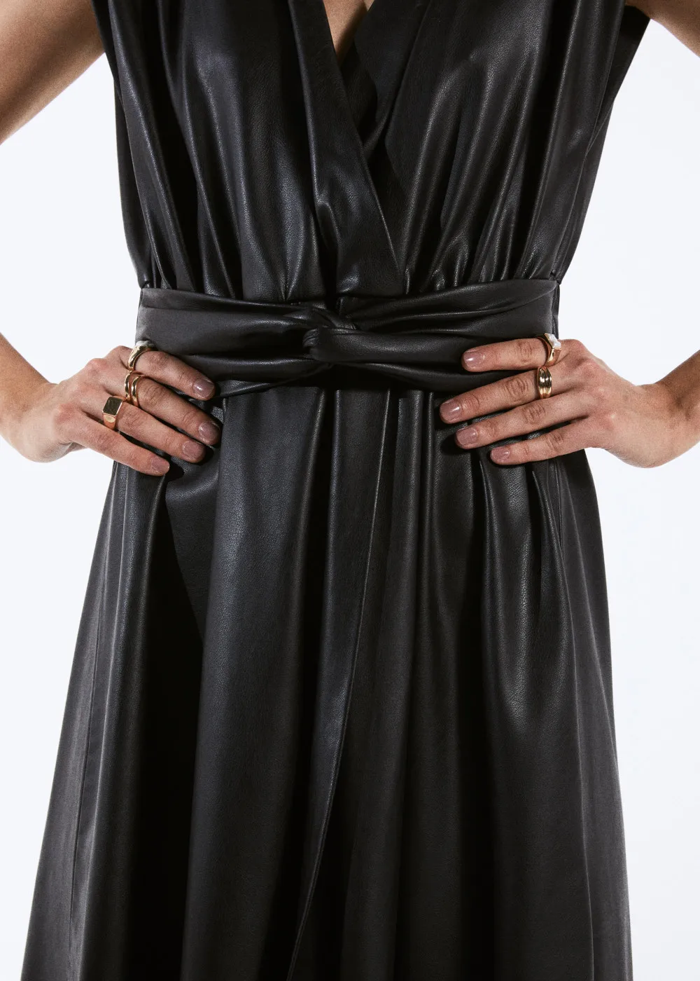 
Hot Selling Winter Long Black Leather Casual Dress Sleeveless Premium High Quality Unique High Quality Fabric 