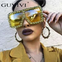 

GUVIVI Overaized CE&FDA Sunglasses luxury UV400 OEM Wholesale China Bling square 2019 Diamond sunglasses