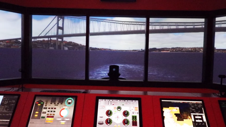 
STCW APPROVED FULL MISSION SHIP BRIDGE SIMULATOR (High Quality) (Ranges from Desktop to Full Mission Bridge Simulator) 