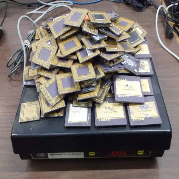 
Intel Xeon E7-8850 V2 CPU Scrap 