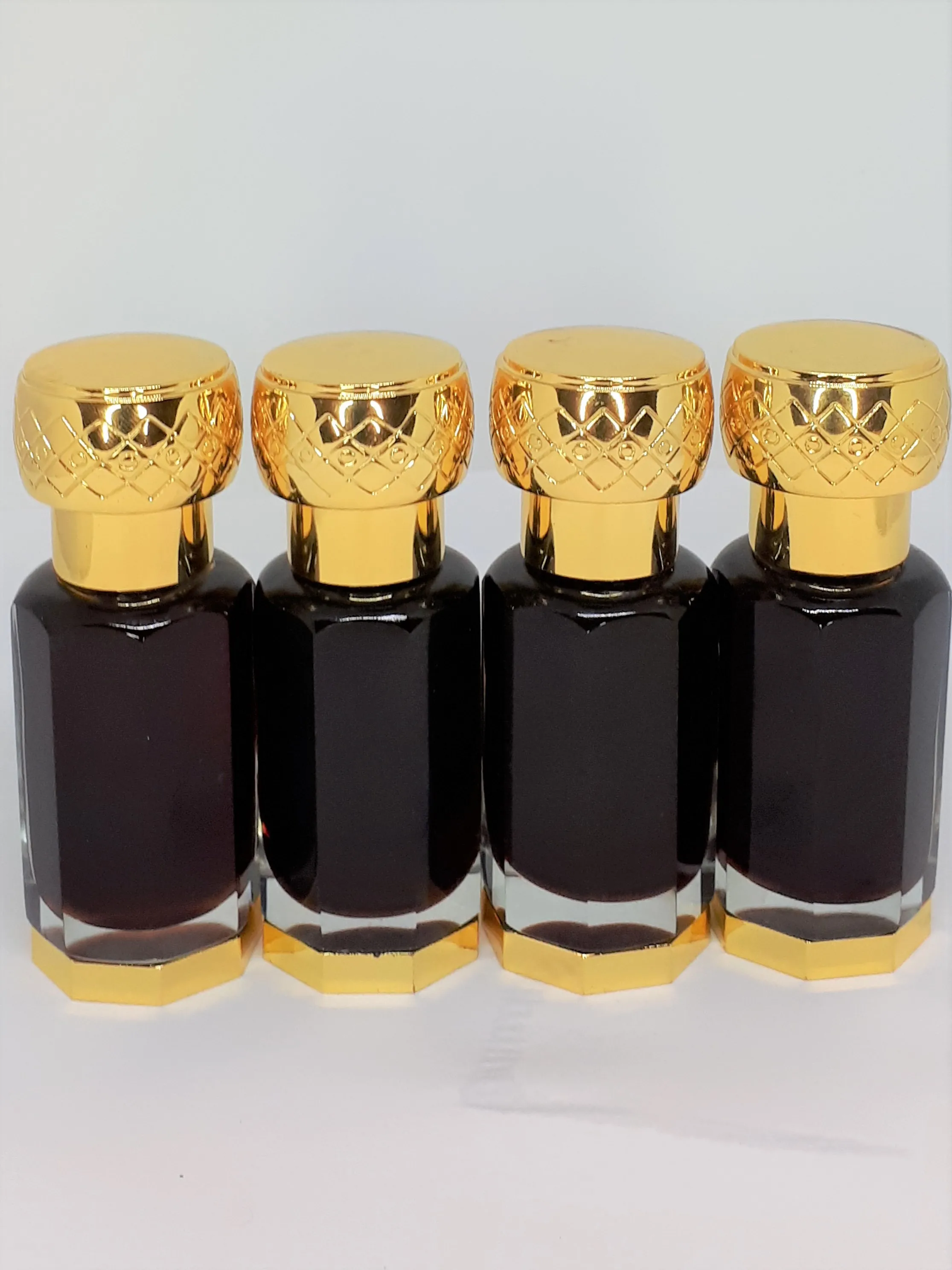 
Malaysia Halal 100% Pure Oud Wood Essential Oil 