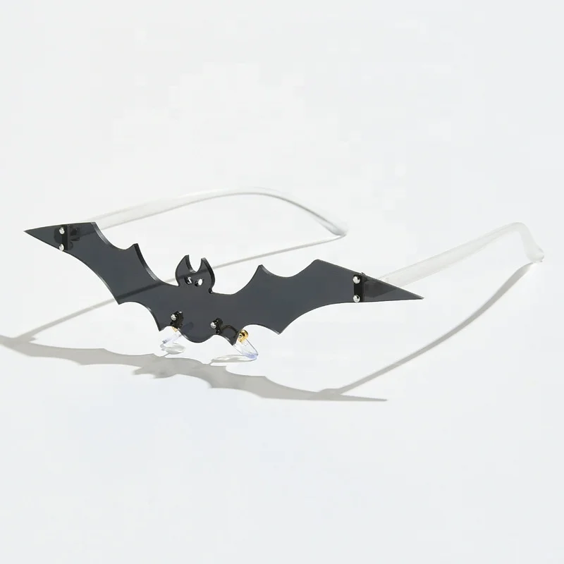 

New All Hallows' Day personality bat sunglasses 2020 Europe and America fashion rimless eyewear wacky funny party sunglass, As you see