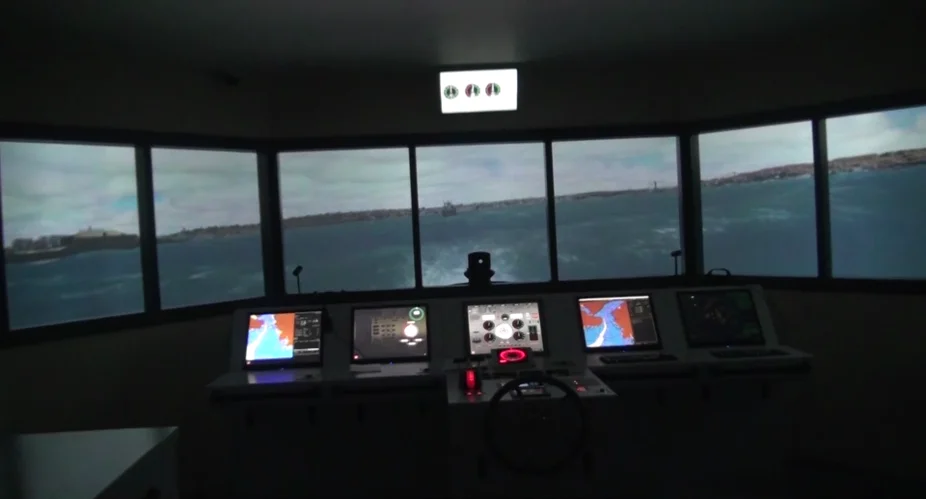 
STCW APPROVED FULL MISSION SHIP BRIDGE SIMULATOR (High Quality) (Ranges from Desktop to Full Mission Bridge Simulator) 