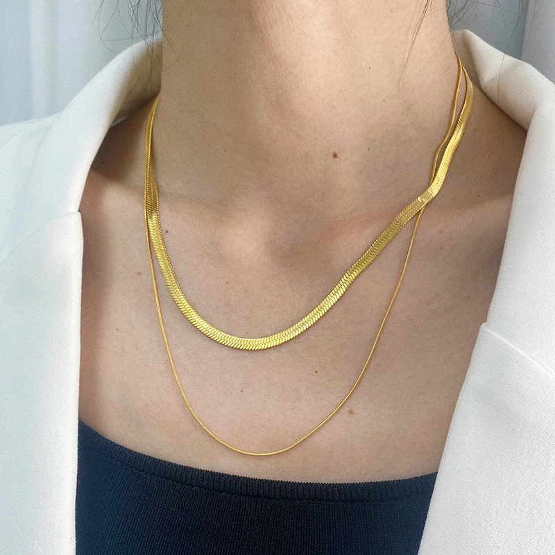 

Dainty Layered Choker Necklace for Women Stainless Steel 18K Gold Herringbone Chain And Round Snake Chain Layered Necklace