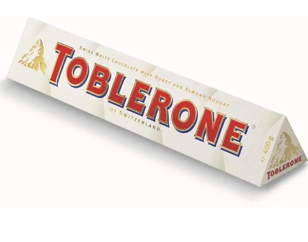 Chocolat Toblerone Isolé Sur Fond Blanc Banque D'Images et Photos