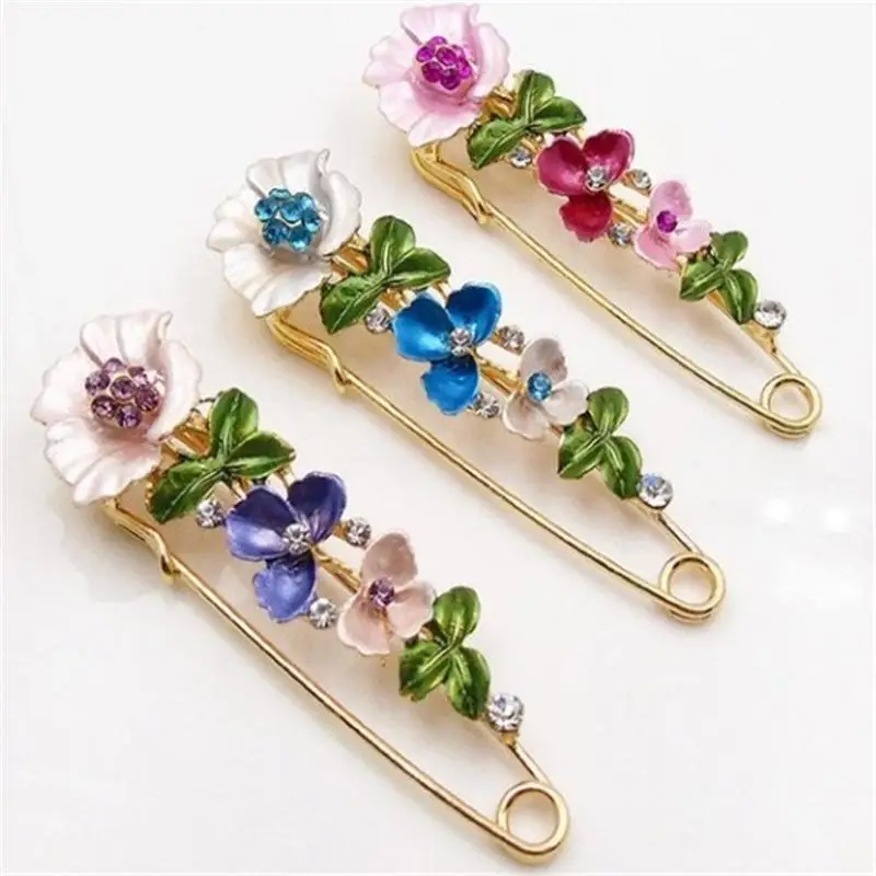 

Vintage Female Pins and Brooches for Women Collar Lapel Pins Badge Flower Rhinestone Brooch, As the picture