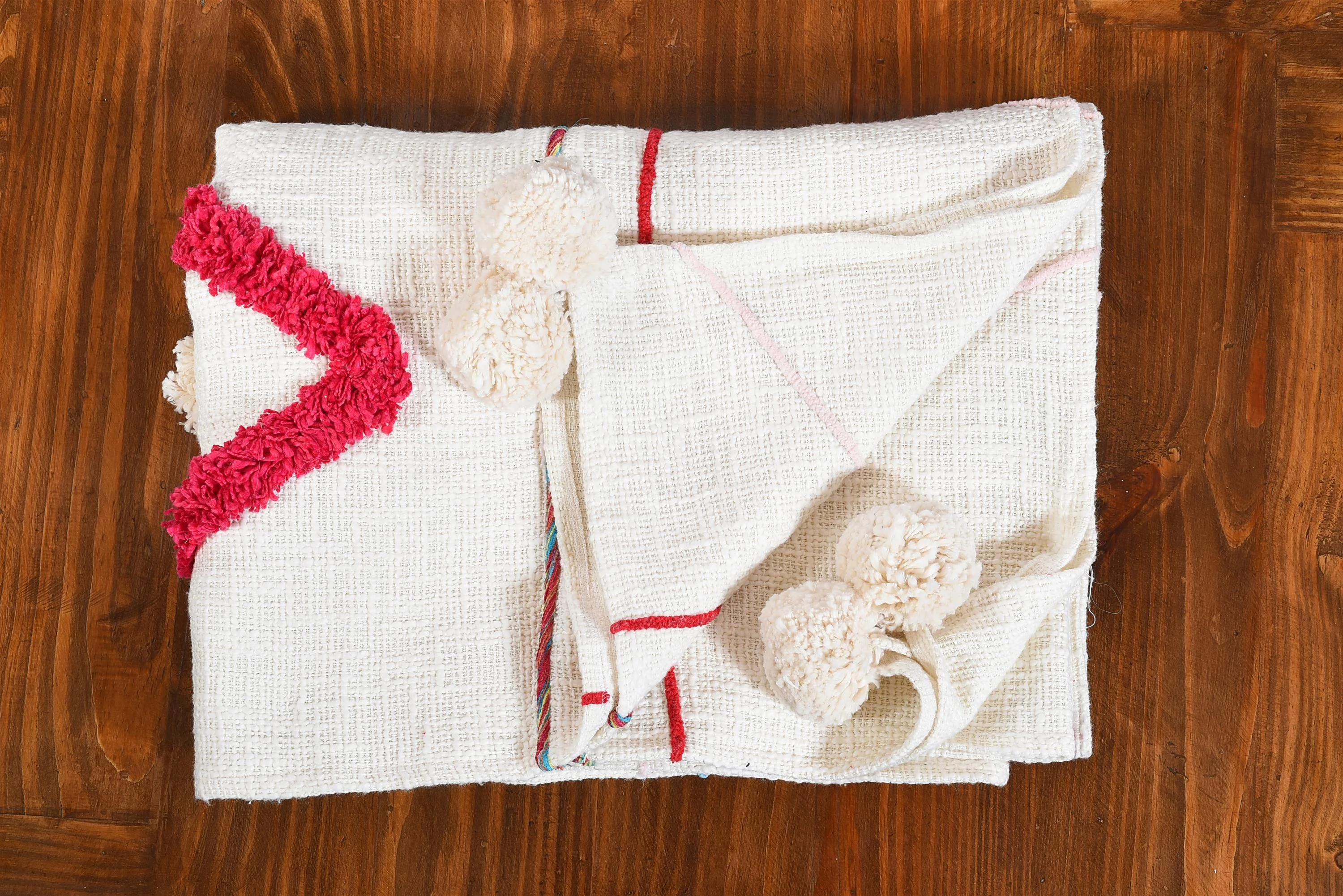 Handwoven White Cotton Throw Blanket At Best Price Super Luxurious