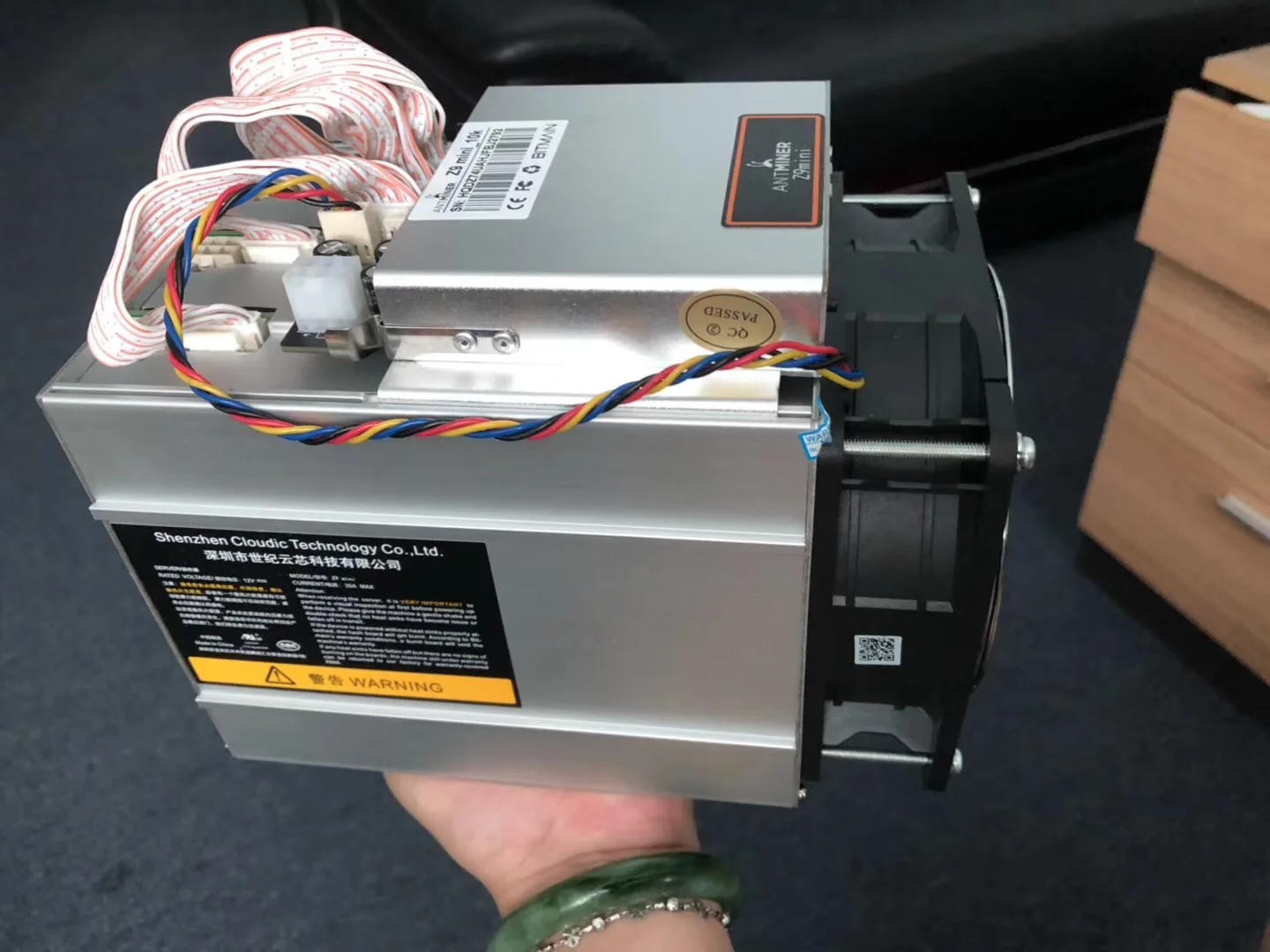 
Z9 Used Secondhand z9 42ksol Algorithm SHA256 Power Consumption 970W Bitcoin BTC BCH Miner Z9 ready to ship 