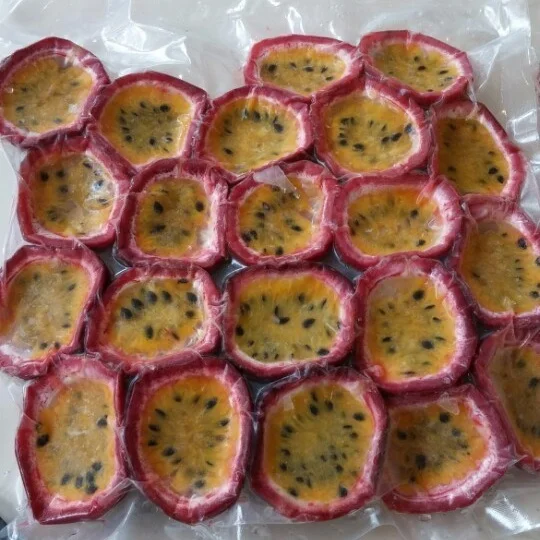 Frozen passion fruit - Half cut.jpg
